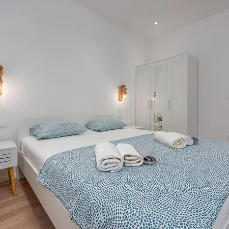 شقة 3 Bedroom Gorgeous In