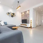 3 Bedroom Gorgeous In *