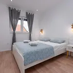 3 Bedroom Gorgeous In Vrsi