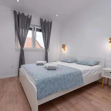 3 Bedroom Gorgeous In Vrsi