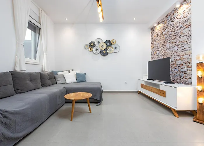 3 Bedroom Gorgeous In * Vrsi