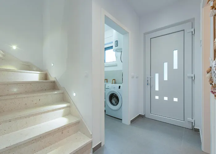 3 Bedroom Gorgeous In *