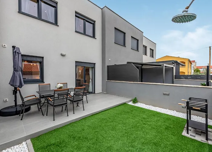 3 Bedroom Gorgeous In * Vrsi